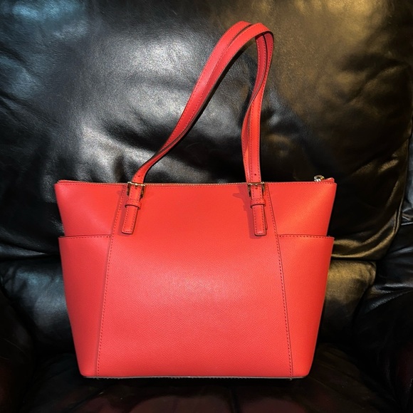 🔥🔥🔥NEW Michael Kors Jet Set Leather Zip Top Tote Shoulder Bag Side Pockets - Picture 3 of 8